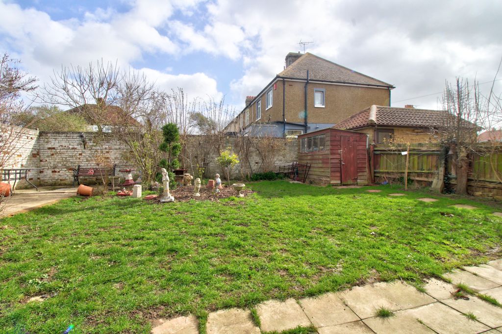 Property photo 2 of 14 7