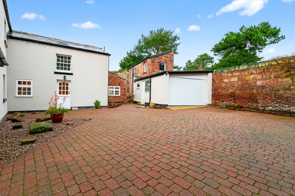 Property photo 3 of 29