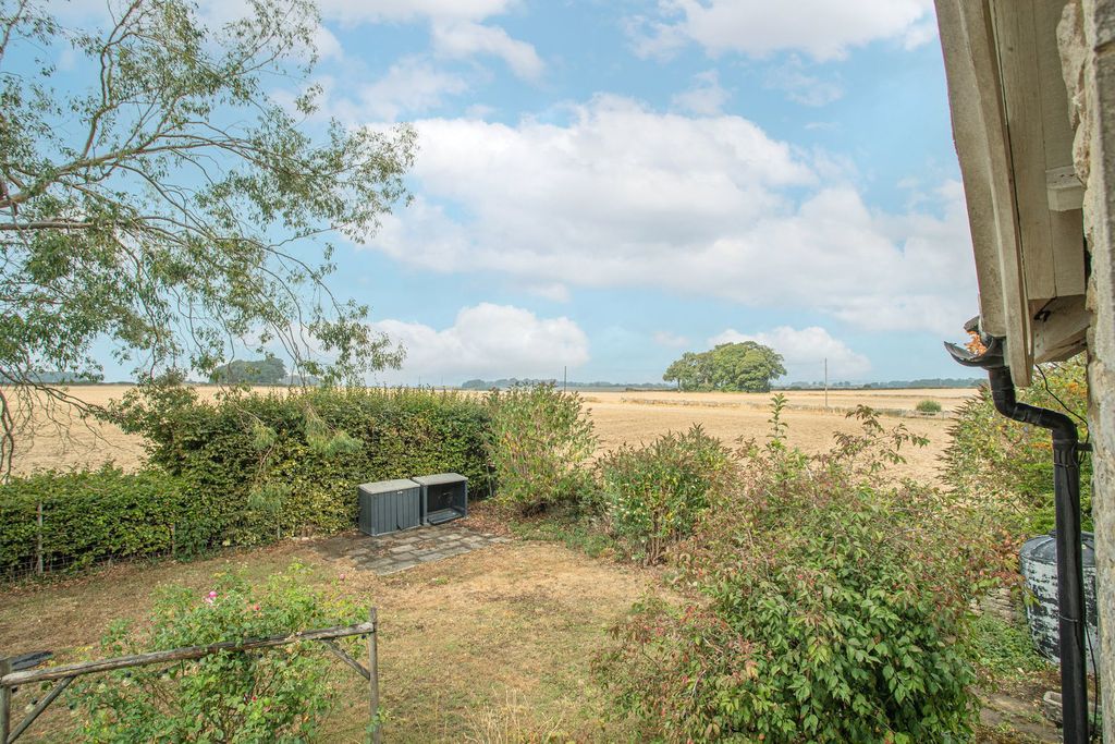 Property photo 2 of 24