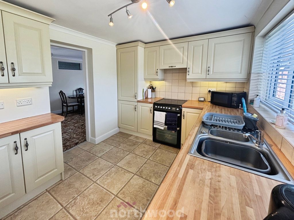 Property photo 2 of 26