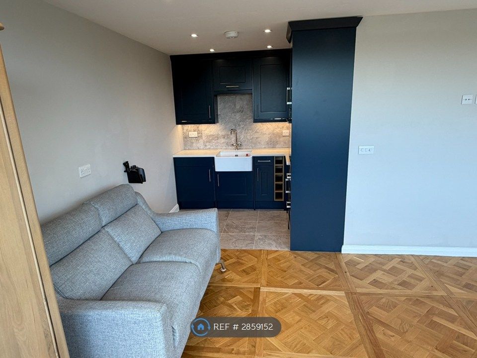 Property photo 3 of 27