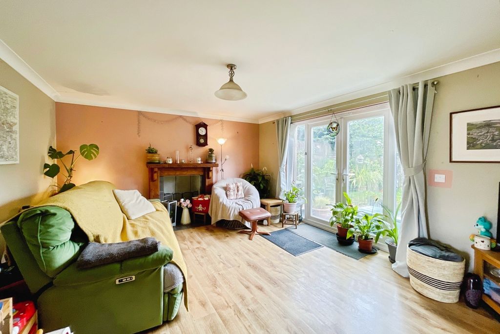 Property photo 2 of 23 Pbox-Img.Jpg