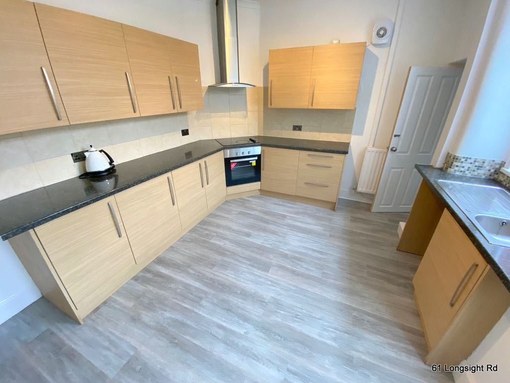 Property photo 3 of 16 Kitchen