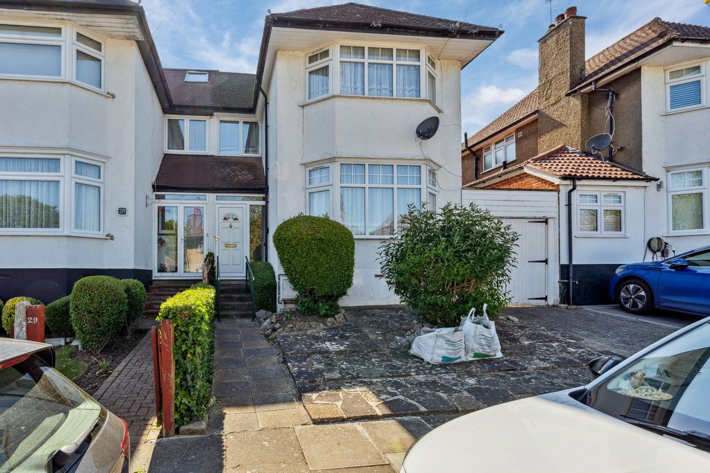 Property photo 2 of 20