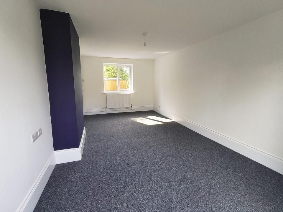Property photo 3 of 20 Livignroom 2.Jpg