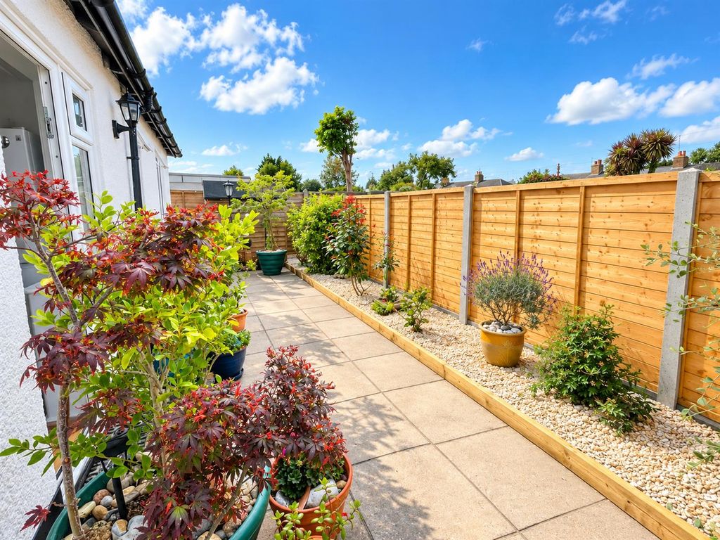 Property photo 2 of 12 9E3Cb44B-B448-4E6C-B682-F086C9C3Feae.Jpeg