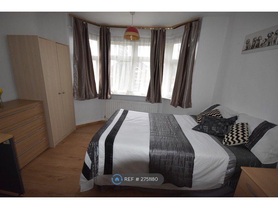 Property photo 2 of 30 Room 5