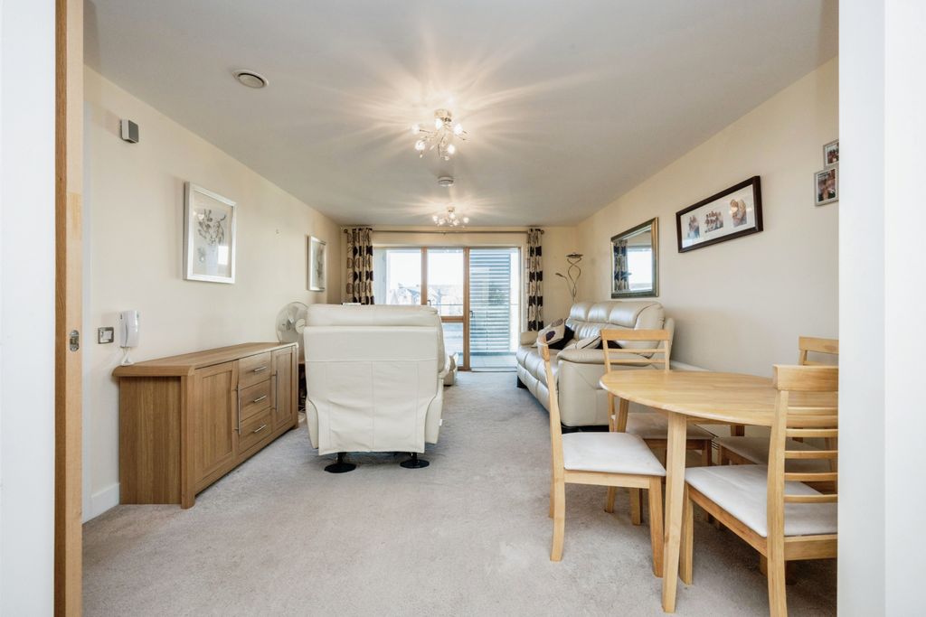 Property photo 2 of 17 Photography