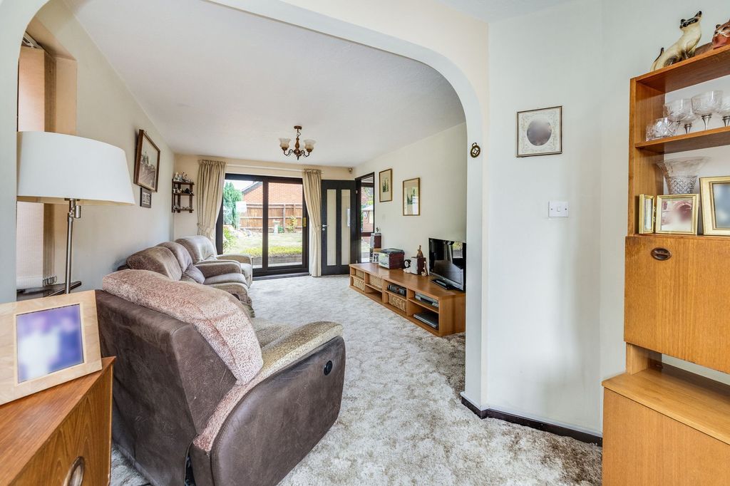 Property photo 2 of 16
