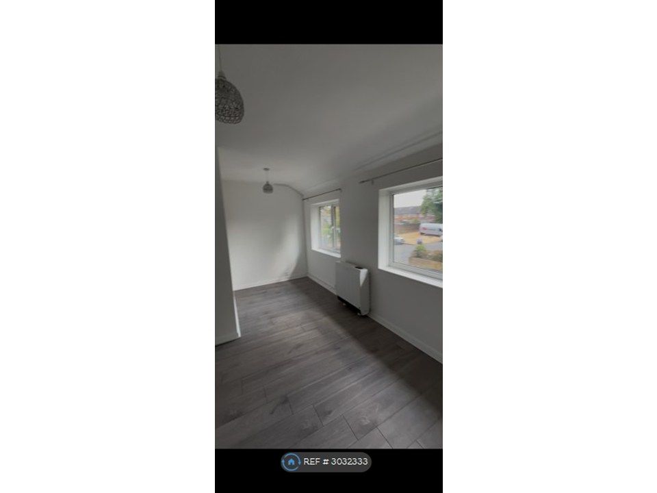 Property photo 1 of 8 Lounge And Dinning Room