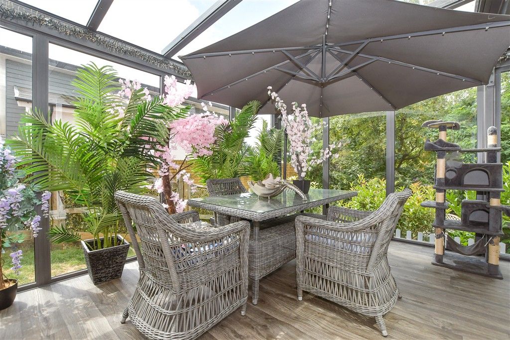 Property photo 2 of 11 Garden Room
