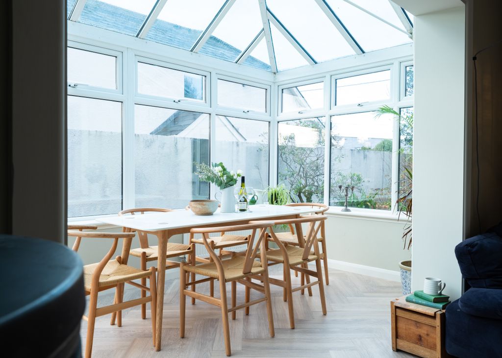 Property photo 3 of 22 6797B9Ec2Aea7_Hughenden-33