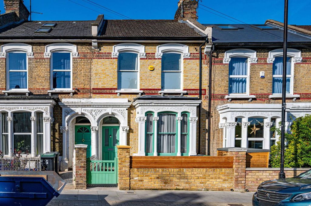 Property photo 2 of 13