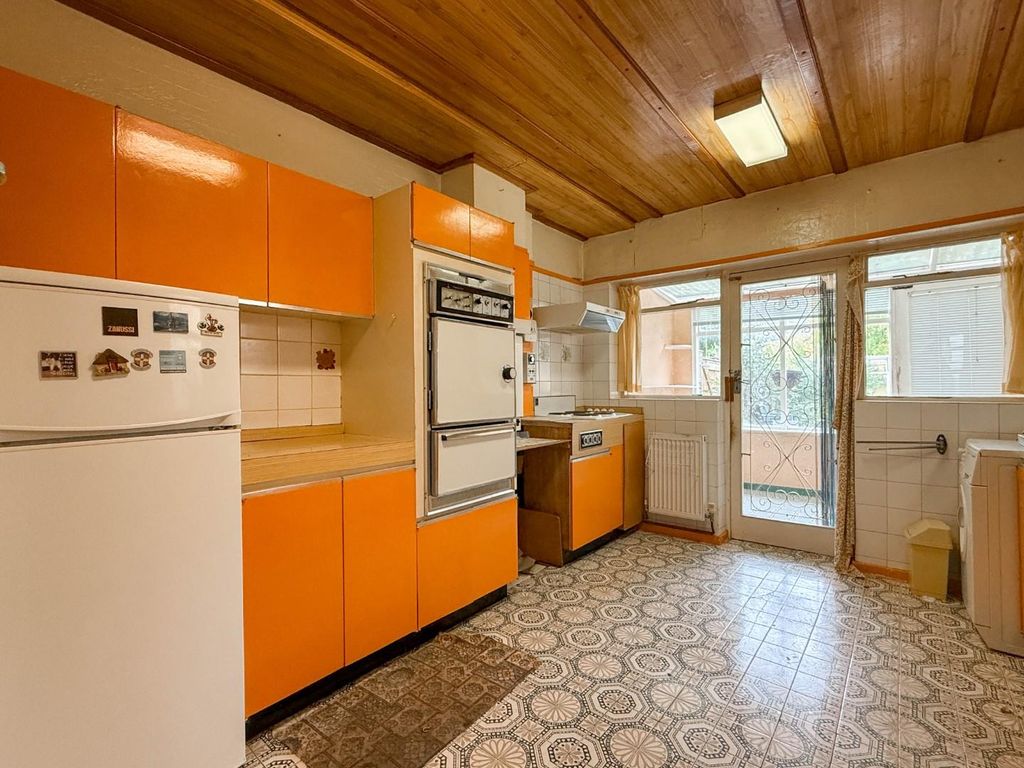 Property photo 2 of 20 20251023_150906838_0.0.Jpg