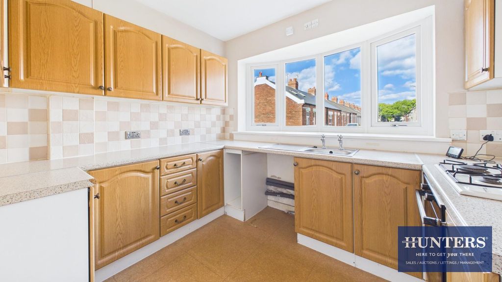 Property photo 2 of 16 Kitchen