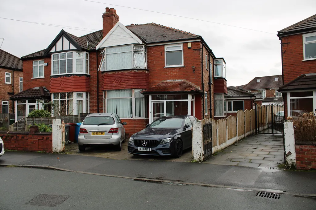 House in Manchester, Chorlton-cum-Hardy, Greater Manchester - View 3