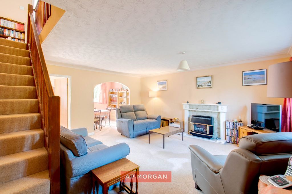 Property photo 2 of 14 Picture No. 11