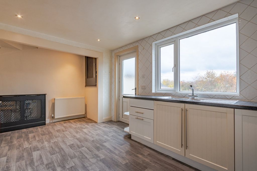 Property photo 2 of 15 Picture No. 02