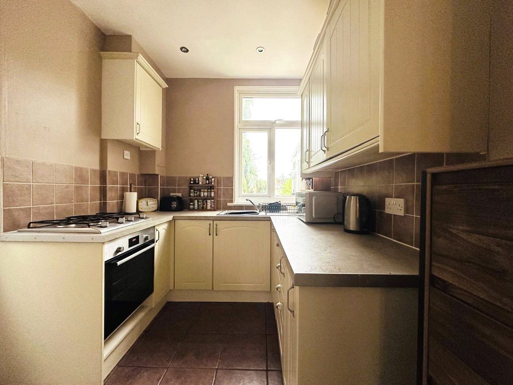 Property photo 3 of 14 Picture 3