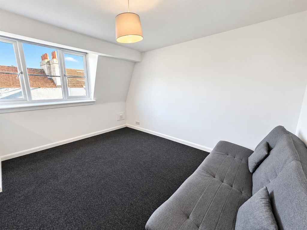 Property photo 2 of 6 892890Ae-D5Bd-460D-8Dfd-A91A3Aa03686.Png