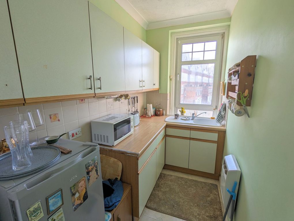 Property photo 3 of 9