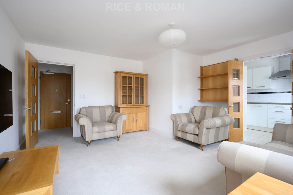 Property photo 3 of 20