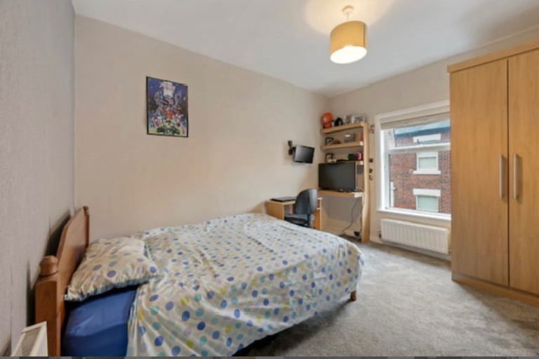 Property photo 1 of 4