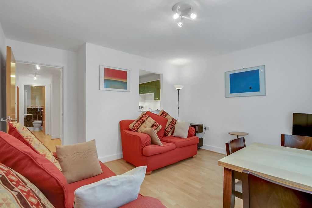 Property photo 2 of 9