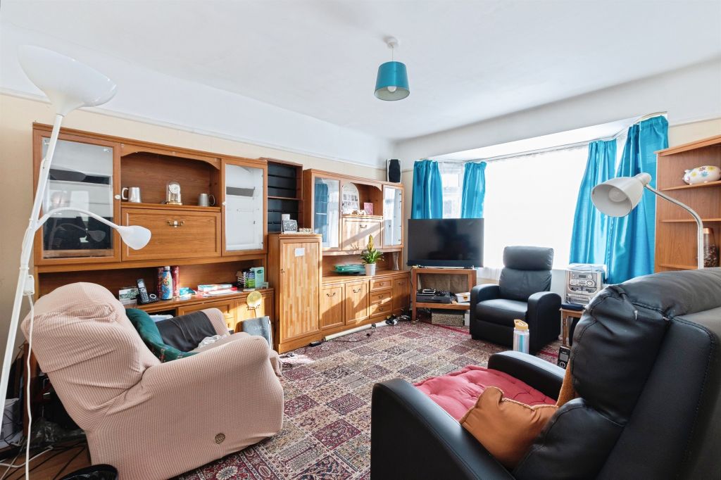 Property photo 2 of 17