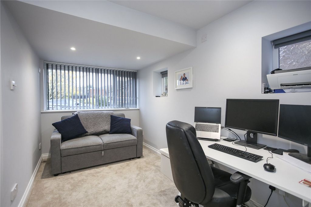 Property photo 3 of 18 Picture No. 13