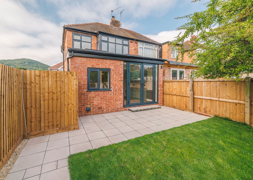 Property photo 3 of 19 Picture No. 01