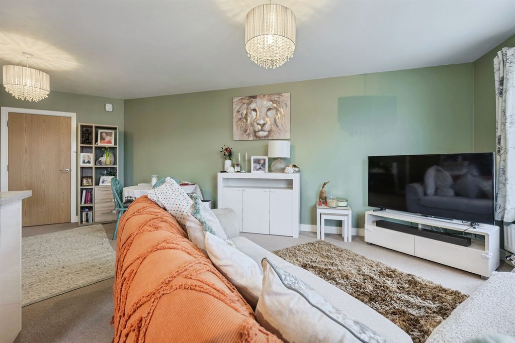 Property photo 3 of 16