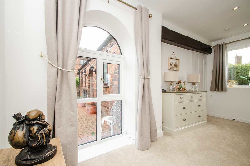 Property photo 3 of 21 Photo 6