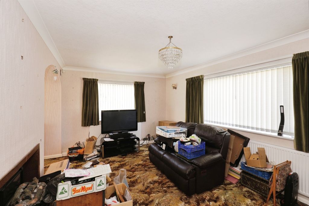 Property photo 2 of 16