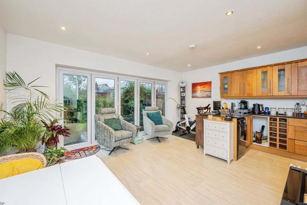 Additional image 5 of 3 bed semi-detached house for saleChain Lane, Mickleover, Derby DE3