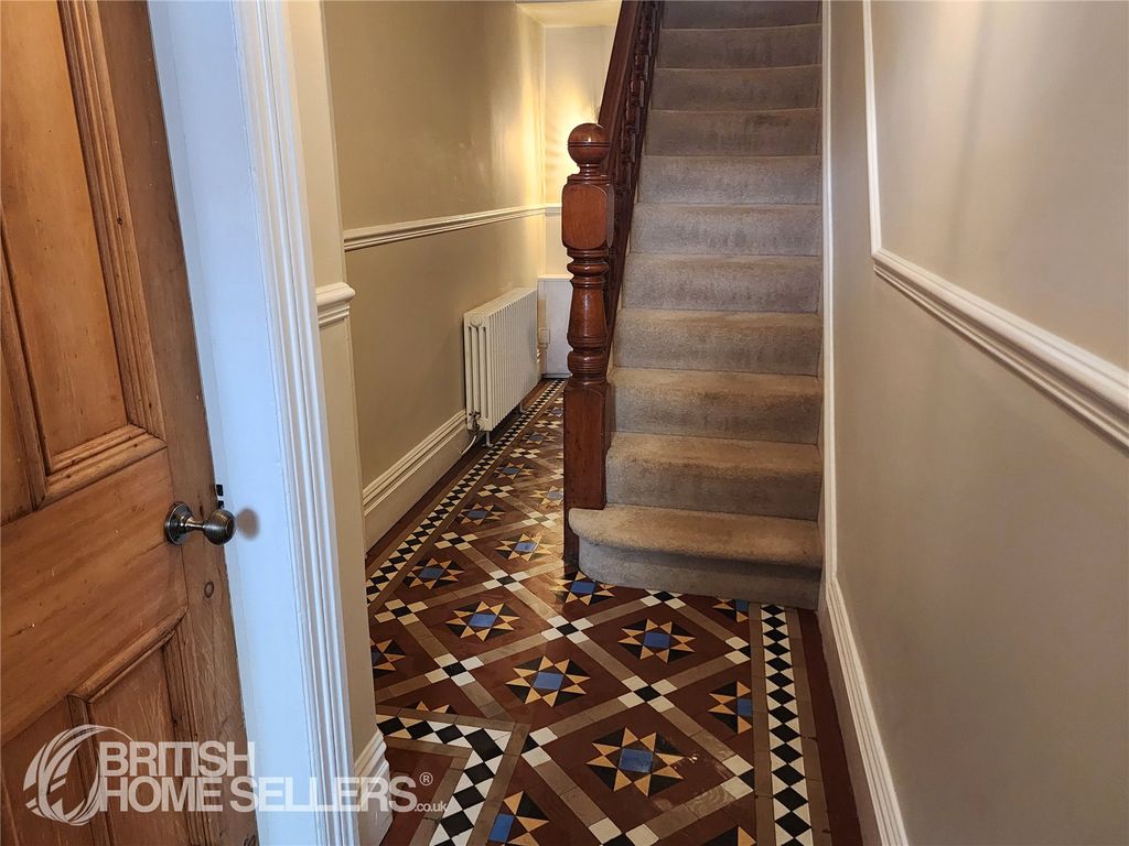 Property photo 2 of 18 Picture No. 21