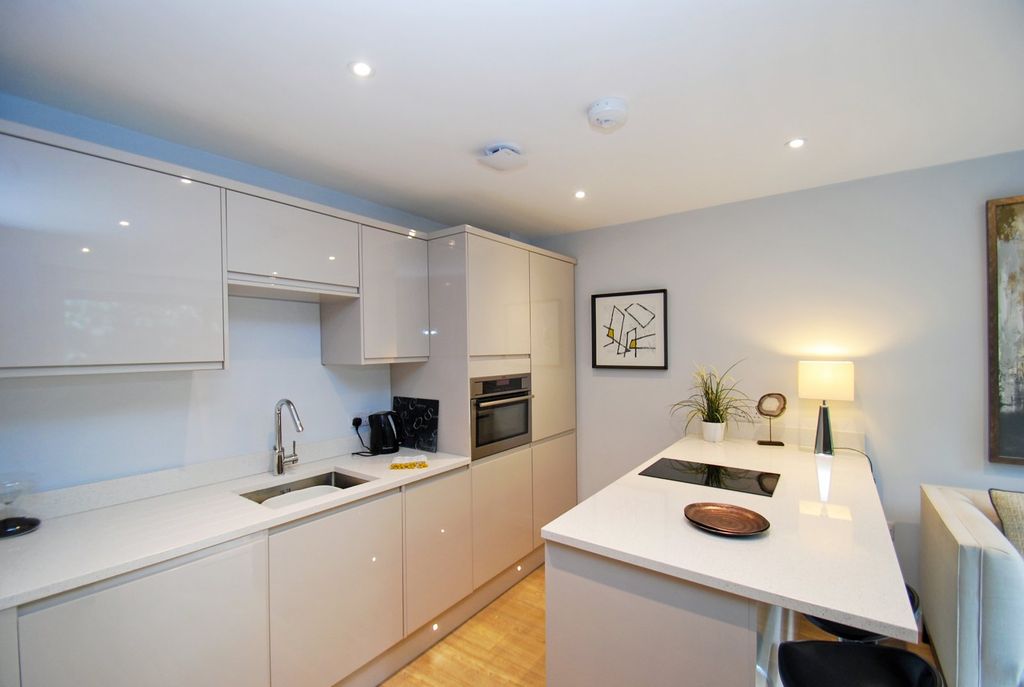 Property photo 2 of 9 Kitchen