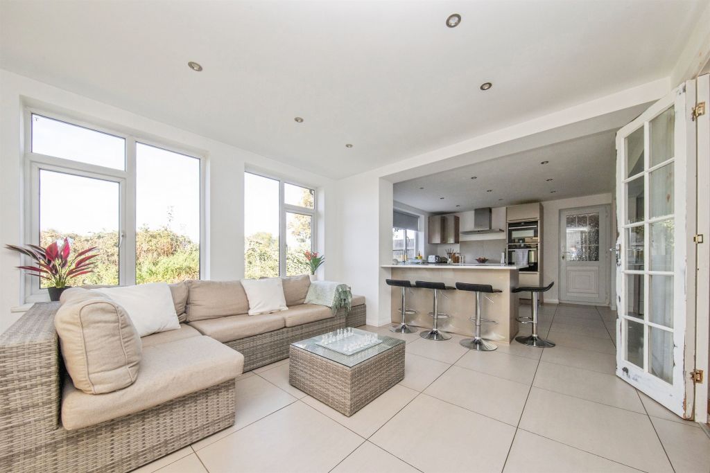 Property photo 3 of 26