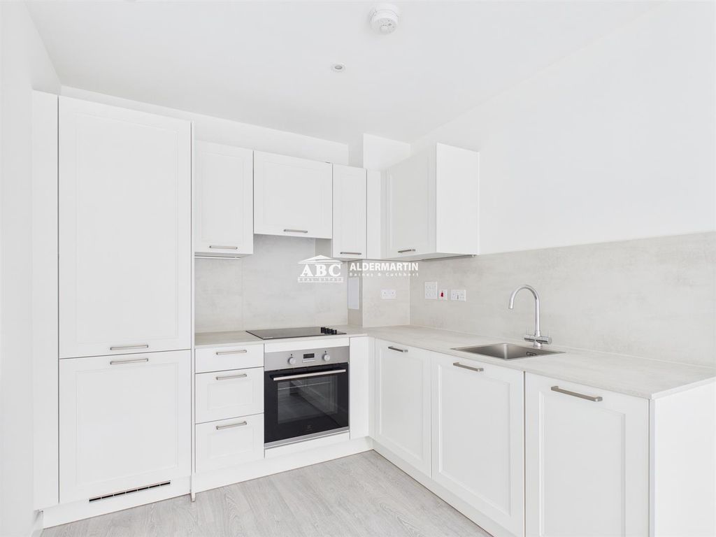 Property photo 3 of 17 Cam03827G0-Pr0065-Still002.Jpg