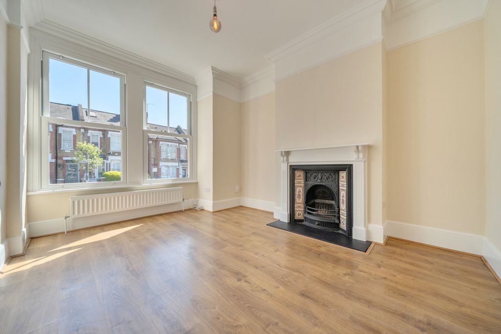 Property photo 2 of 16 1439183-16-69d509...