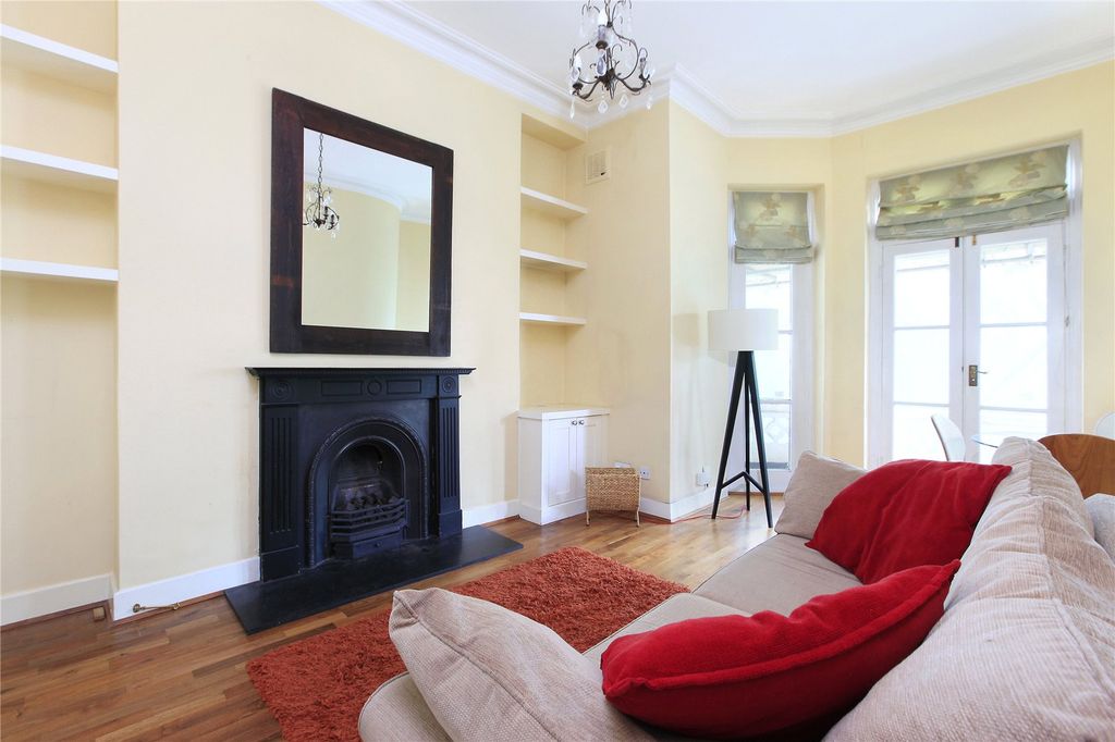 Property photo 3 of 12