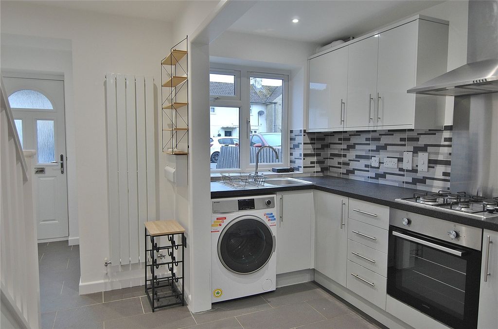 Property photo 3 of 11 Picture No. 17