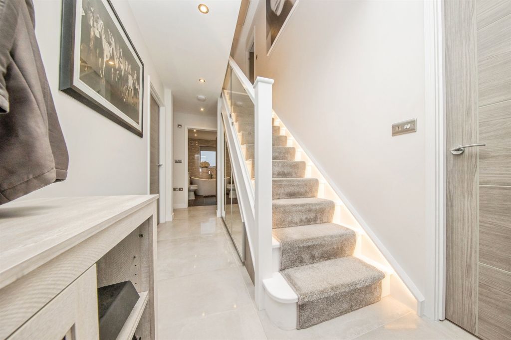 Property photo 2 of 36