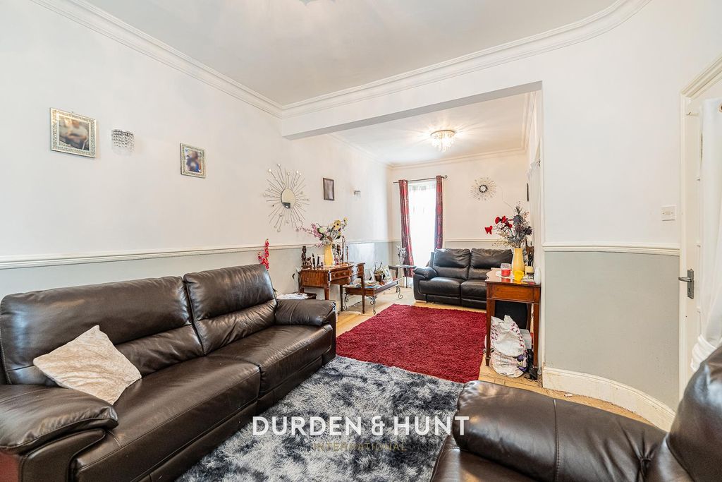 Property photo 3 of 16 Buckland-13.Jpg