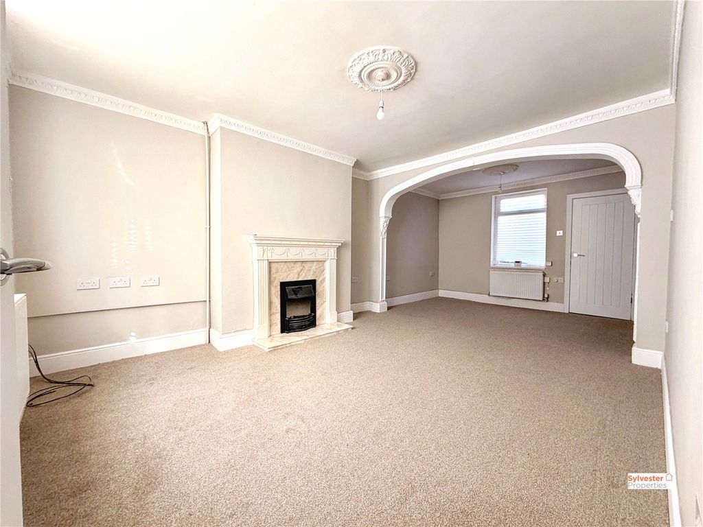 Property photo 2 of 11 Picture No. 02