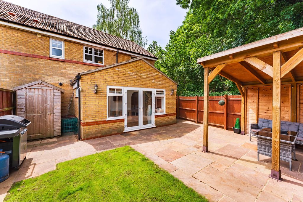 Property photo 2 of 19