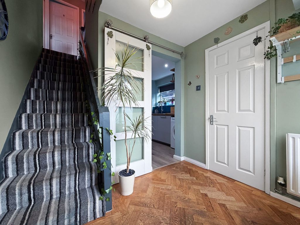 Property photo 3 of 41