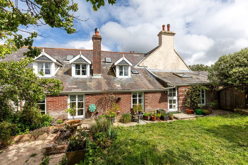 Property photo 1 of 34