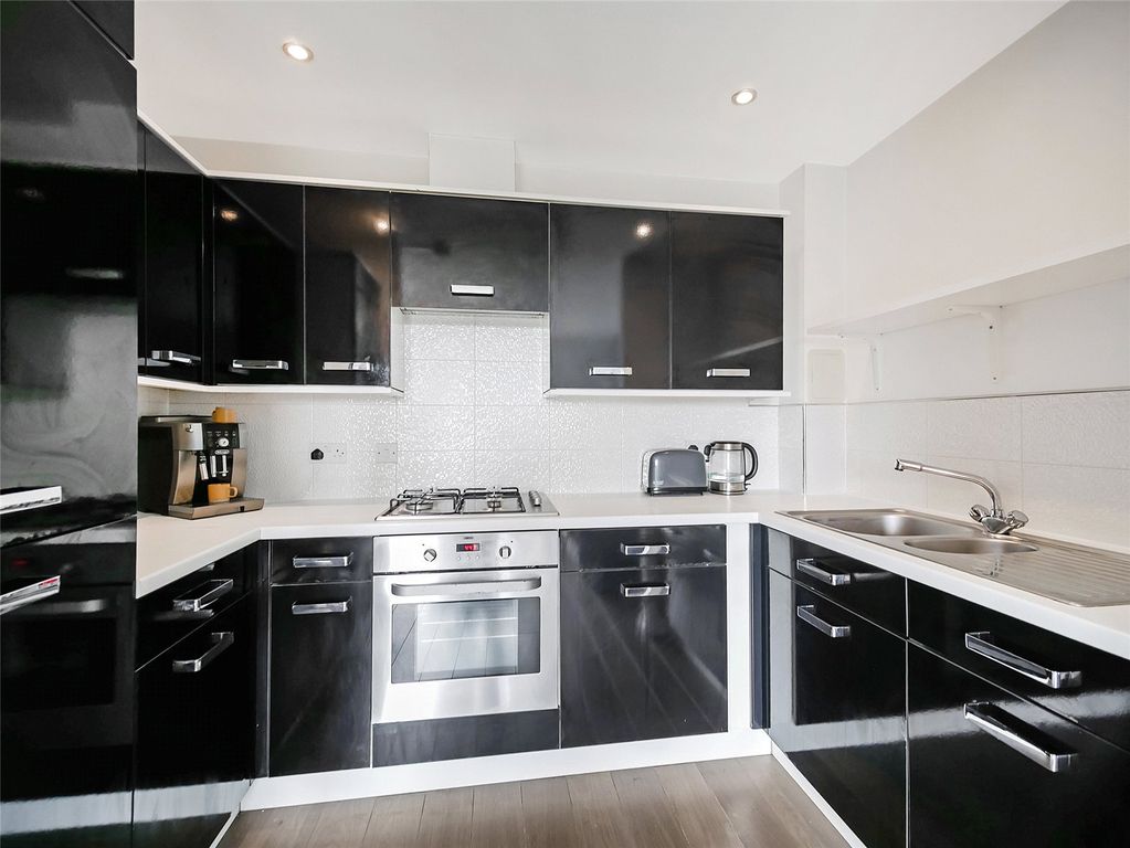 Property photo 3 of 13 Kitchen