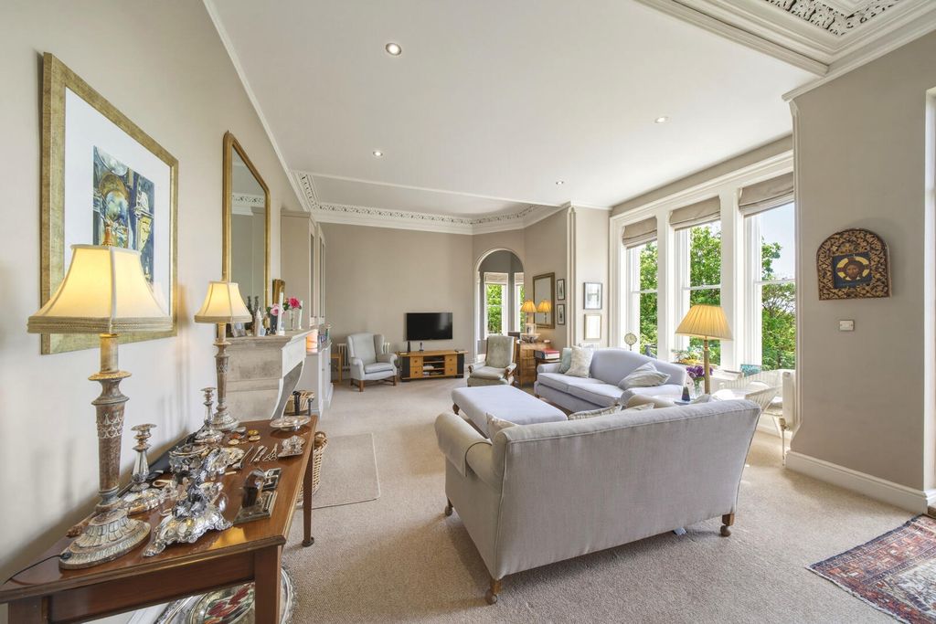 Additional image 10 of 4 bed flat for saleNewcastle Drive, The Park NG7